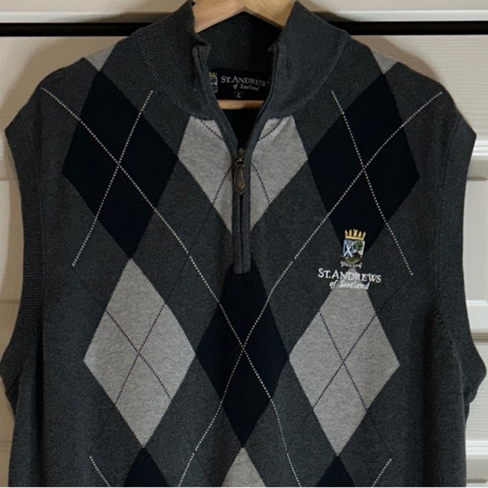 St. Andrew's Men's 1/4 Zip Argyle Sweater Vest - Gray and Black Size Large